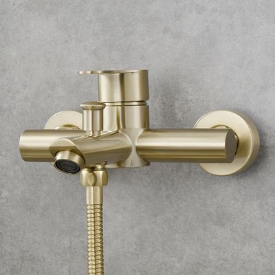 Il multiplo colora il rubinetto del bagno di acciaio inossidabile senza piombo ed esente da tutte le sostanze di lisciviazione