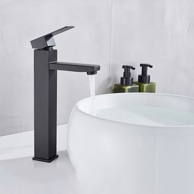 Rubinetto nero senza piombo del bacino del bagno del piatto di lavaggio del quadrato elettrolitico su ordinazione del rubinetto